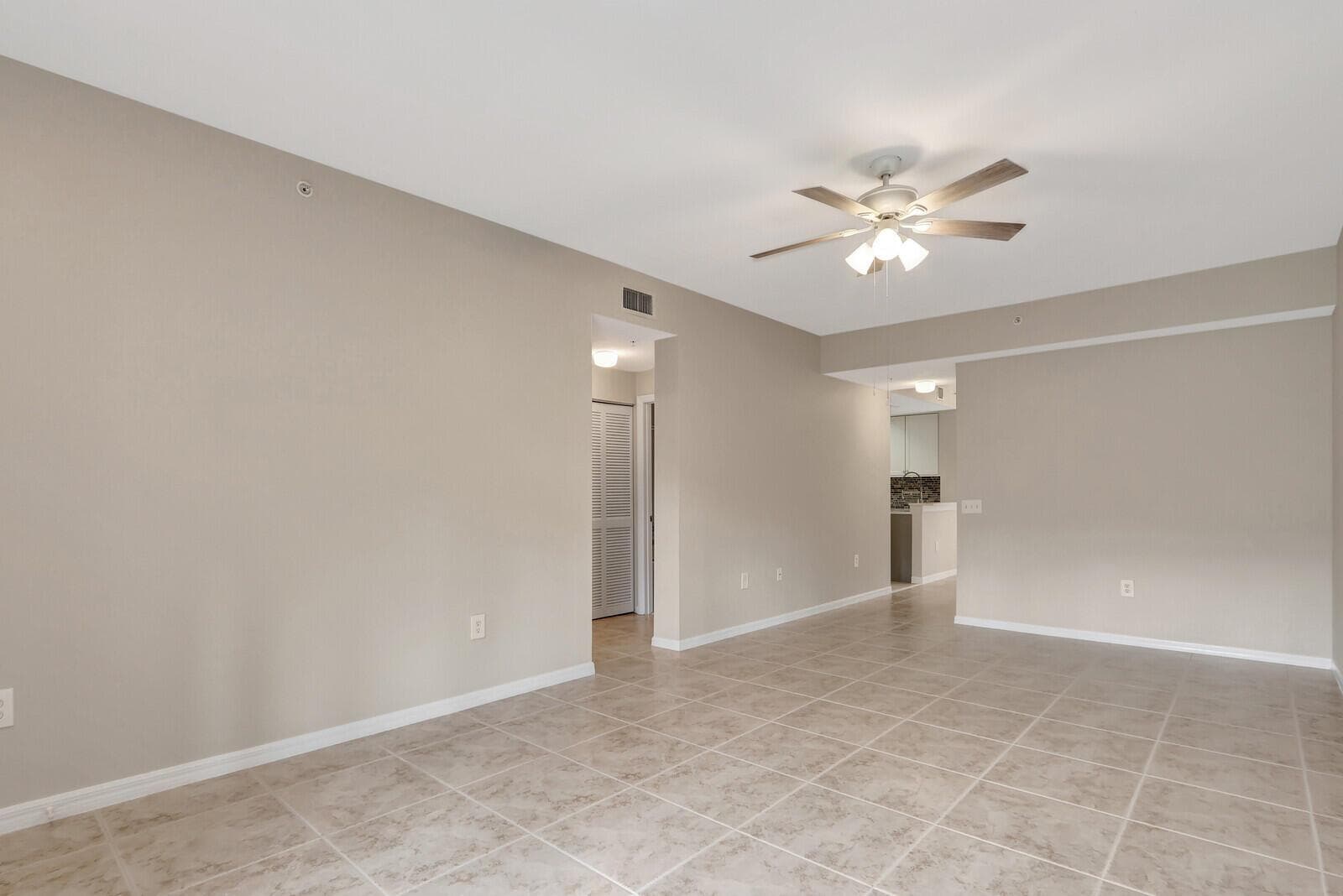 2804 Sarento Place # 113, Palm Beach Gardens FL 33410 photo 5