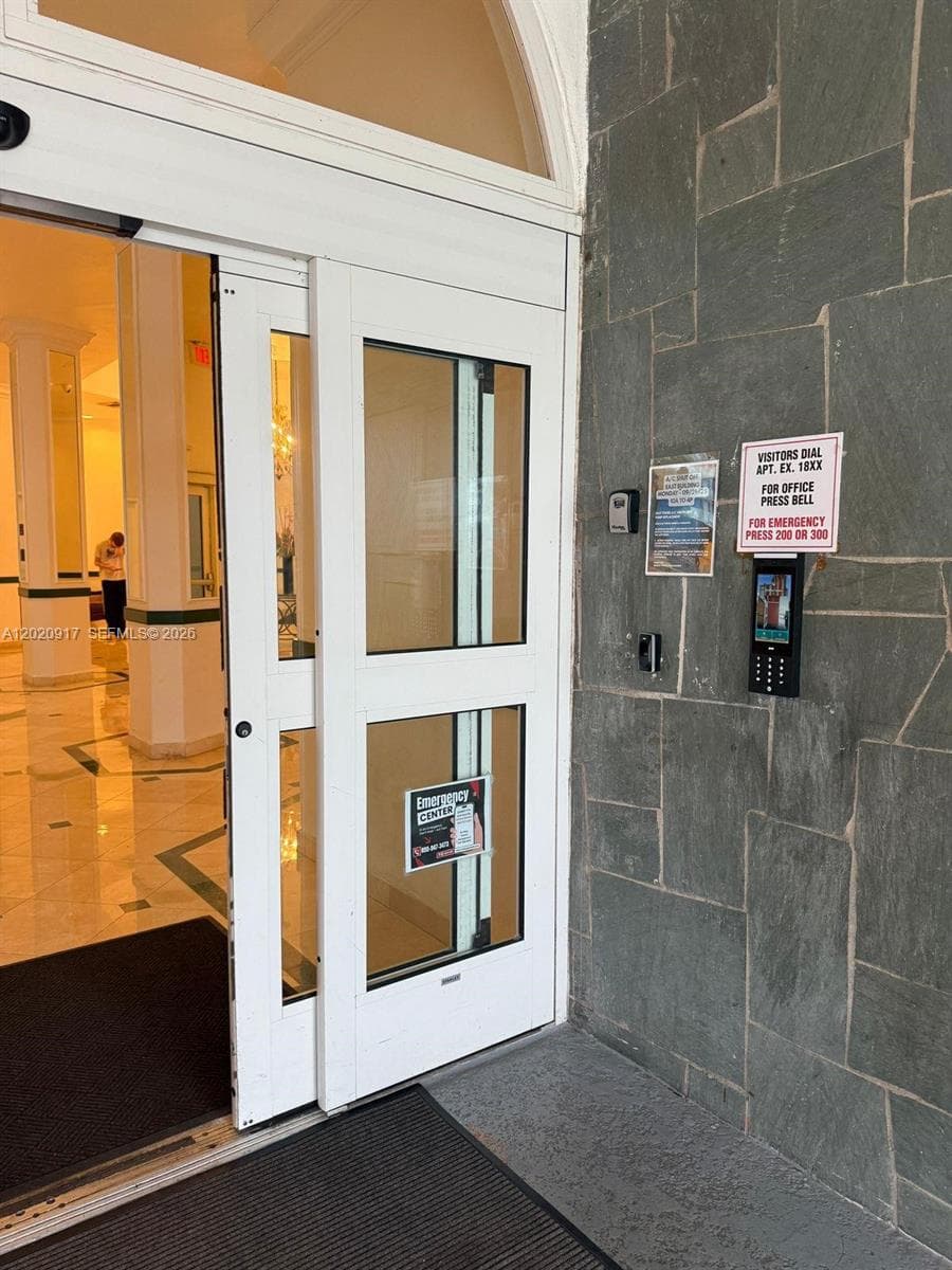 1351 NE Miami Gardens Dr # 704E, Miami FL 33179 photo 4