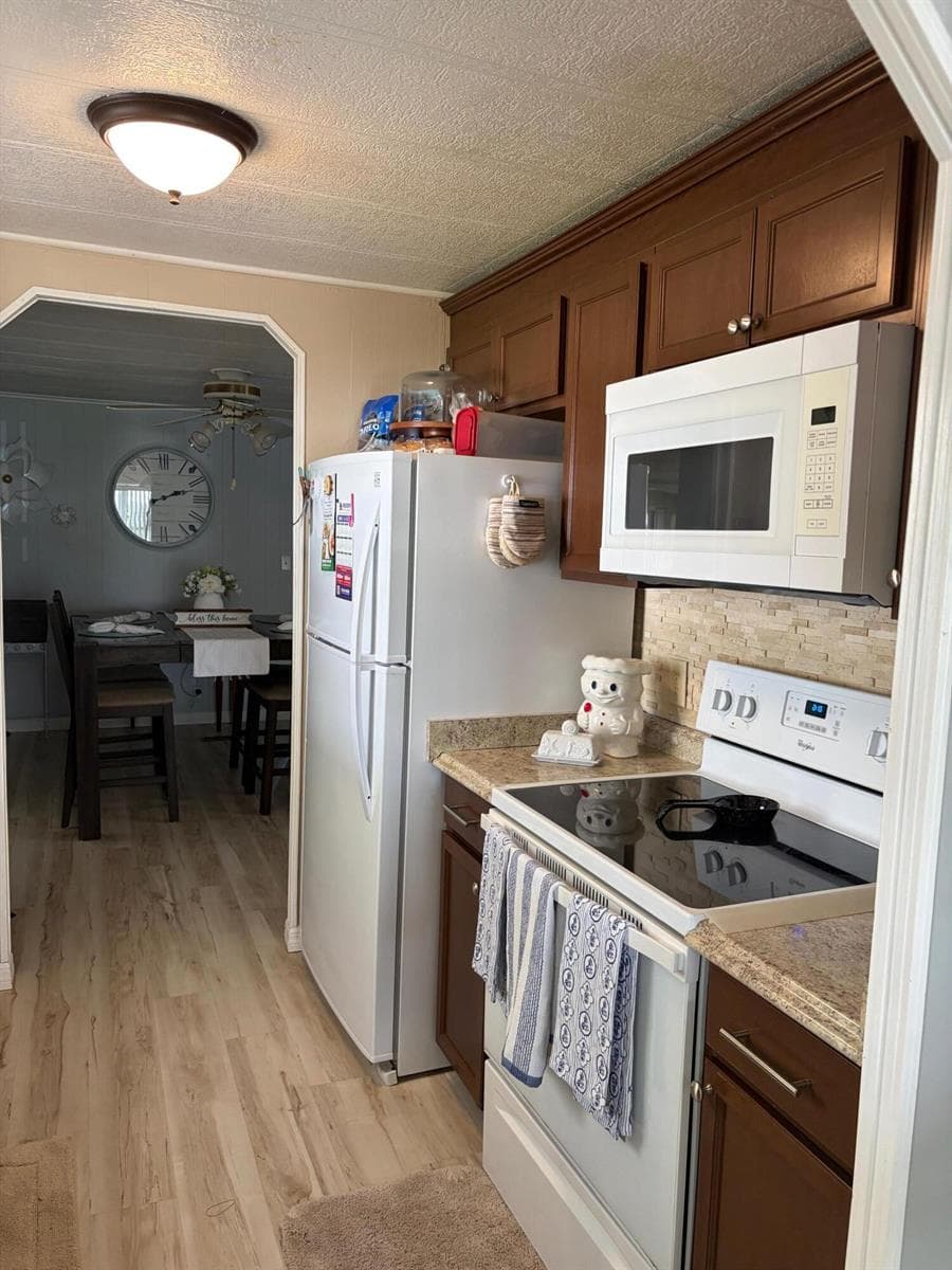 20 Flores Del Way, Fort Pierce FL 34952 photo 2