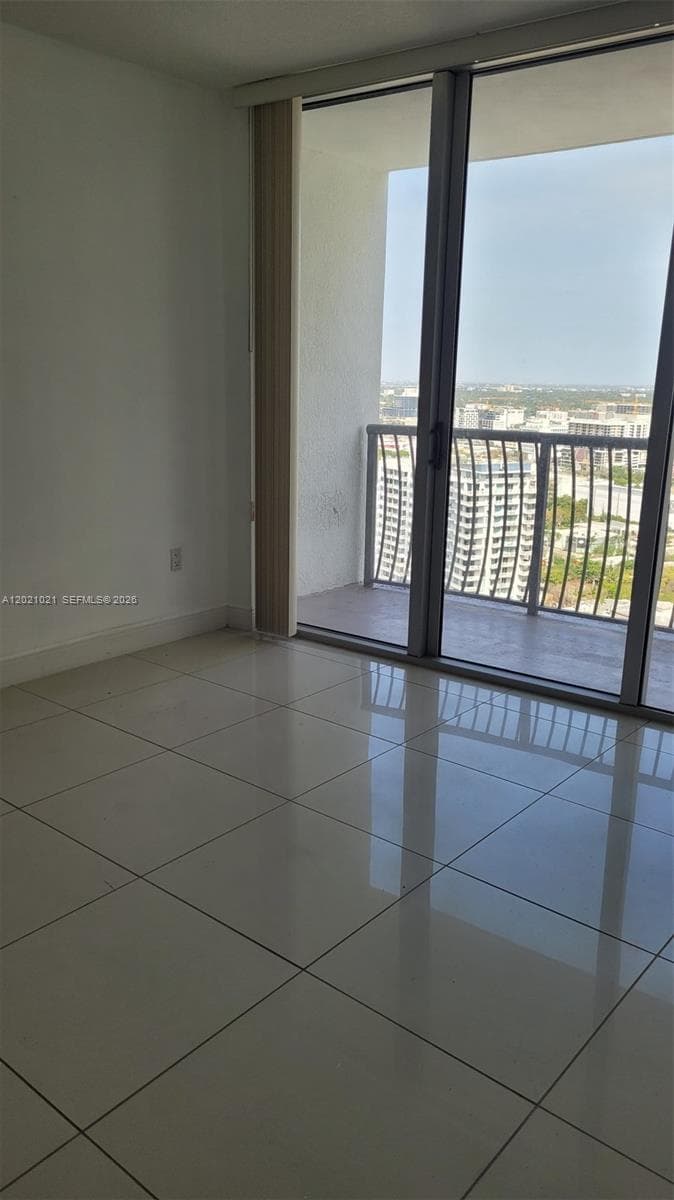 1750 N Bayshore Dr # 3311, Miami FL 33132 photo 2