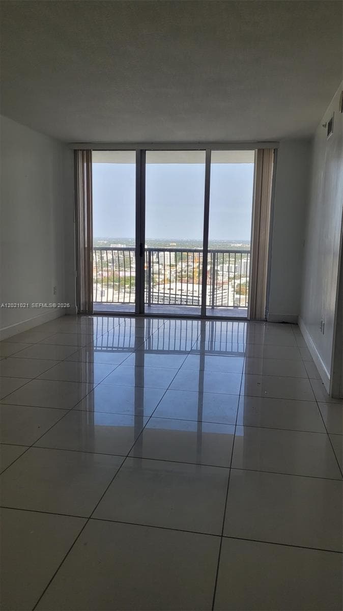 1750 N Bayshore Dr # 3311, Miami FL 33132 photo 3