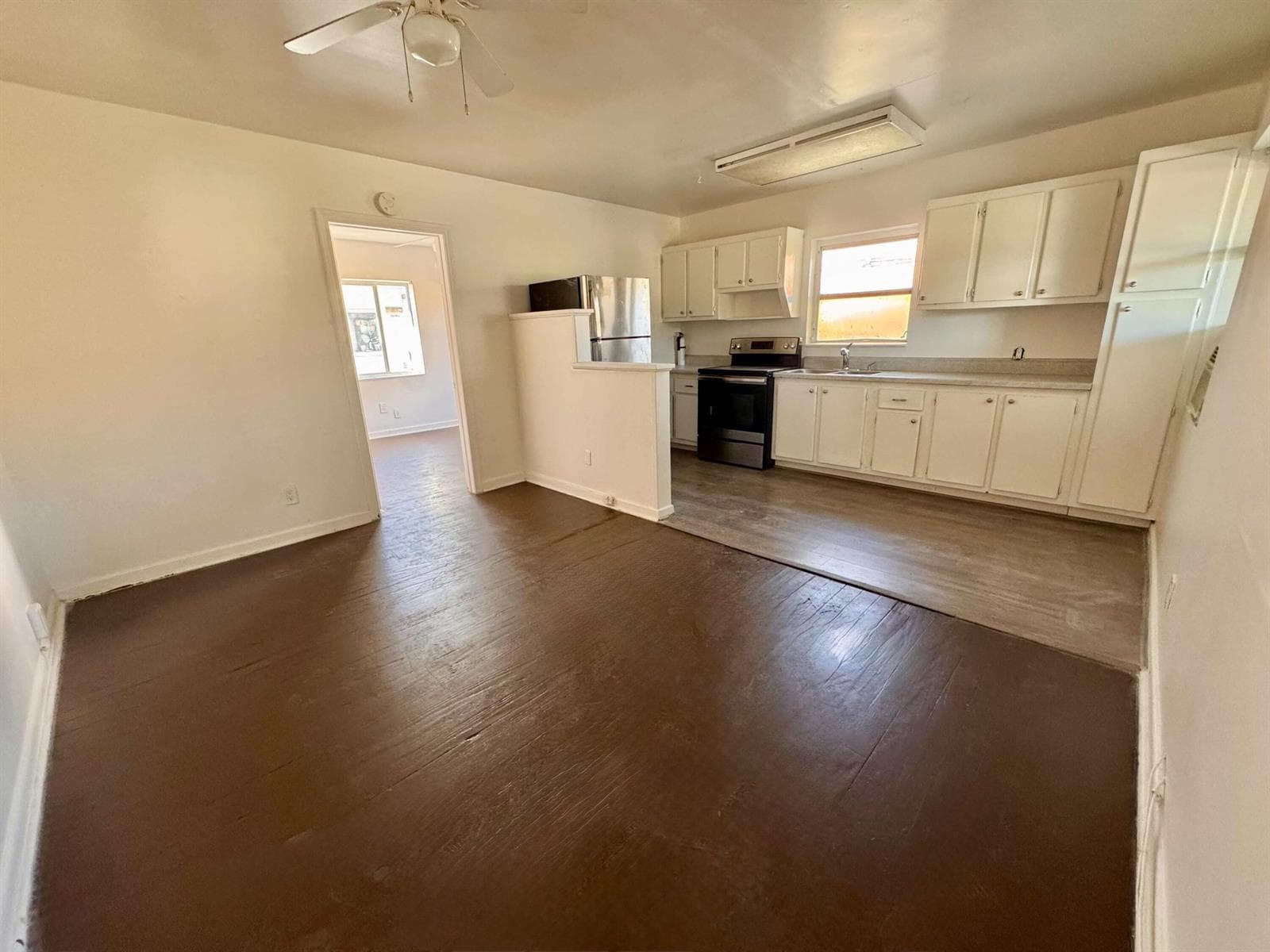 2515 Avenue E, Riviera Beach FL 33404 photo 4