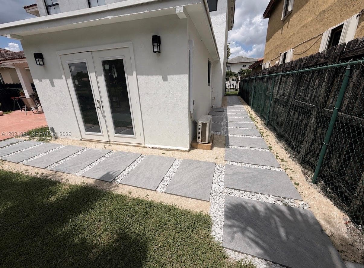 16536 SW 54th St # 1, Miami, FL 33185 photo 2