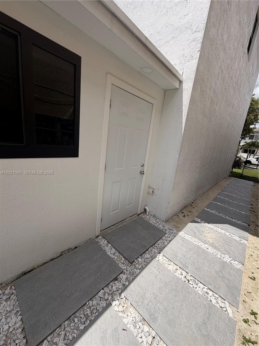 16536 SW 54th St # 1, Miami, FL 33185 photo 3