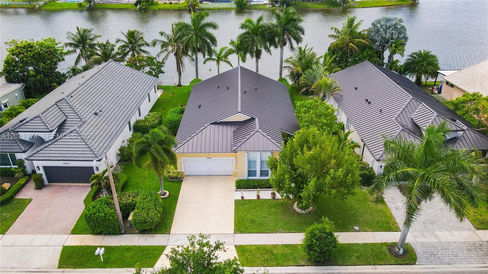 16350 SW 11th St, Pembroke Pines FL 33027 photo 5