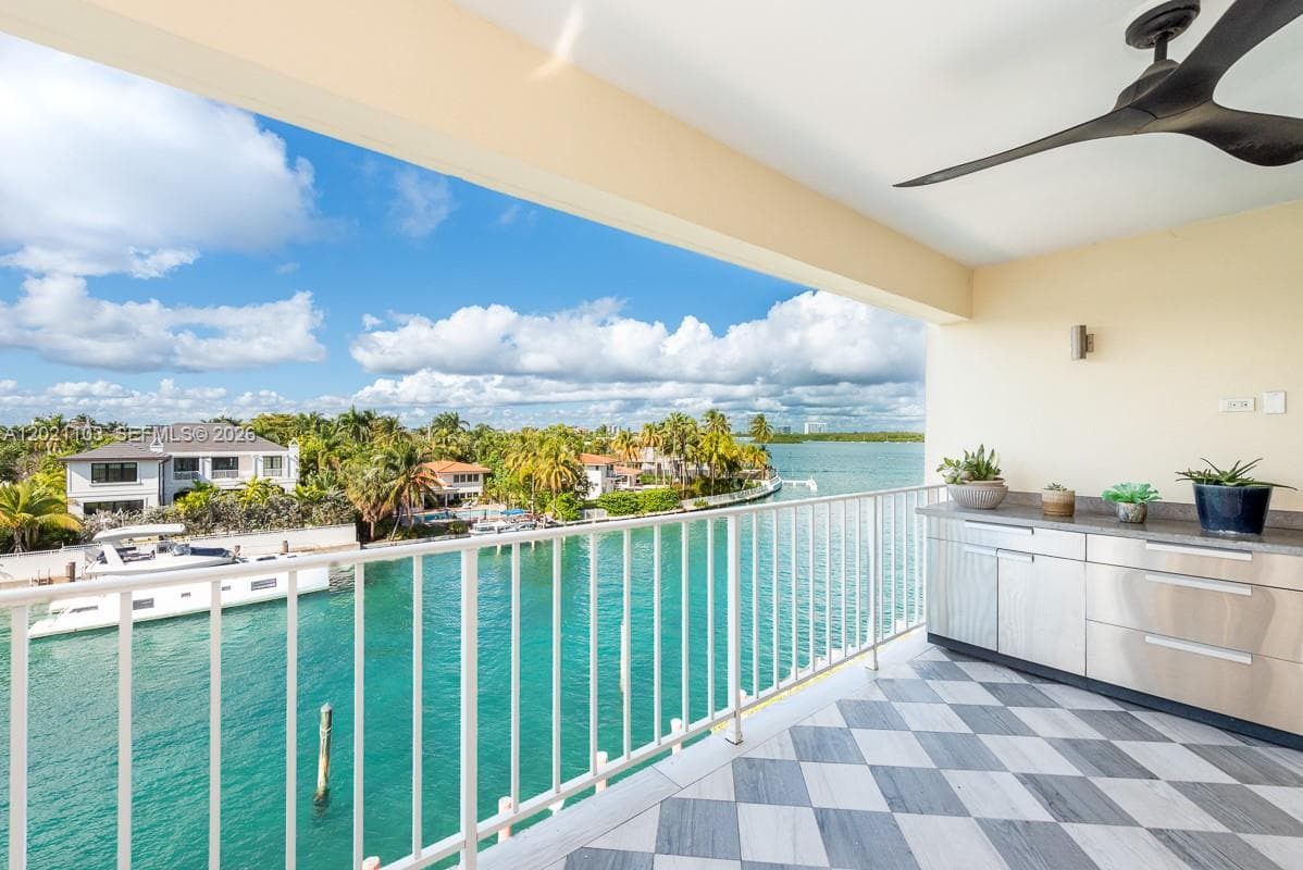 10180 W Bay Harbor Dr # 4A, Bay Harbor Islands FL 33154 photo 2