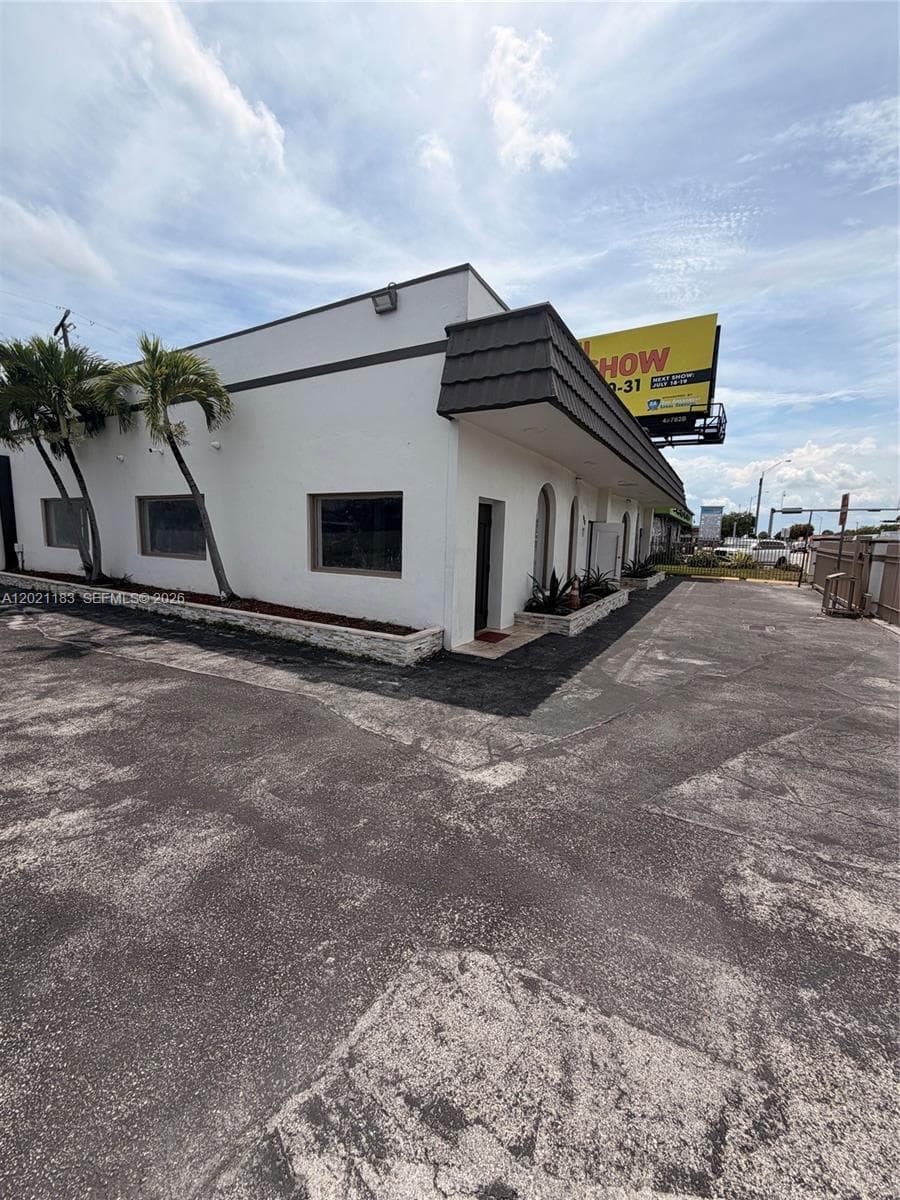920 NW 119th St, Miami FL 33168 photo 5