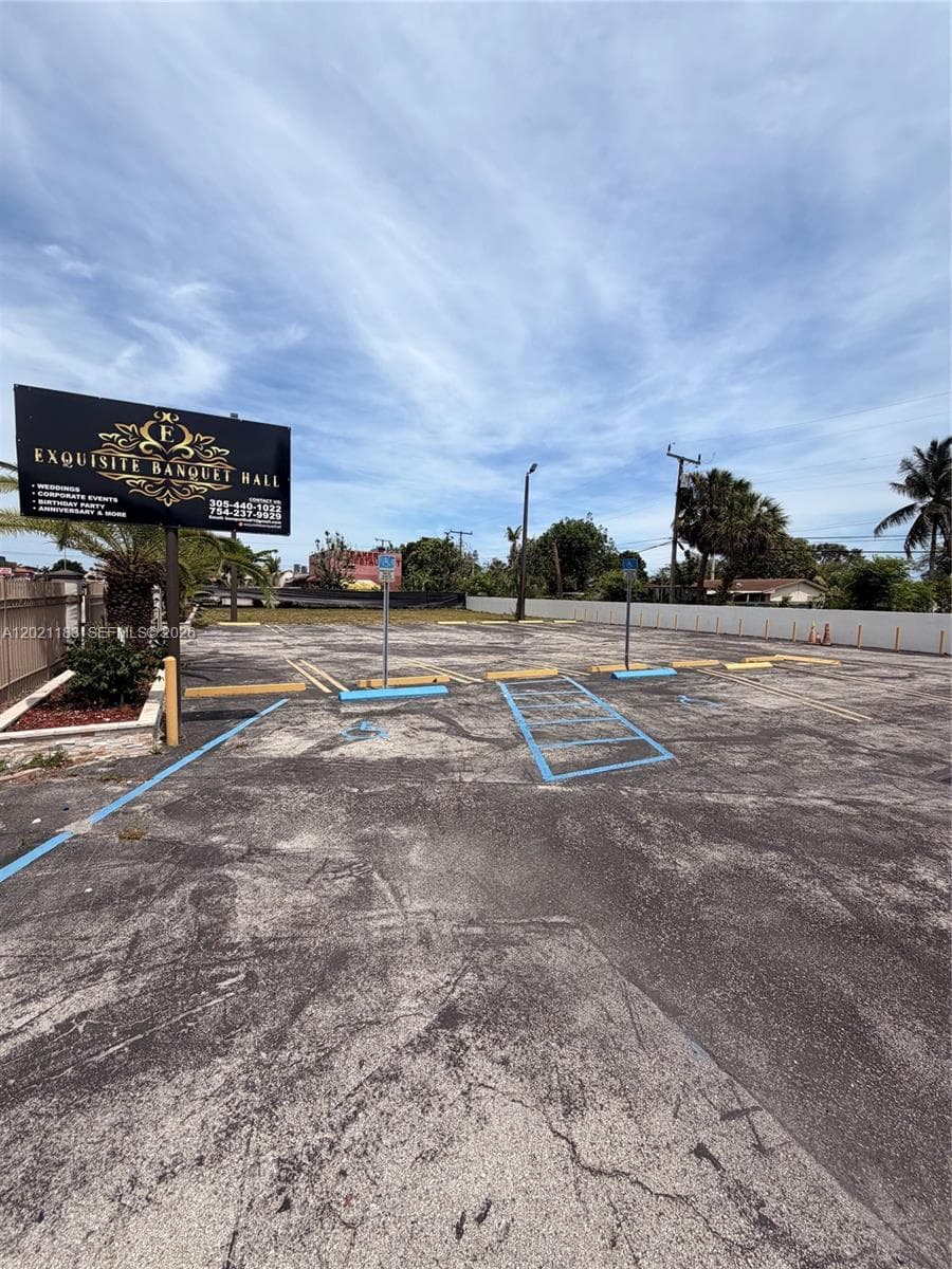 920 NW 119th St, Miami FL 33168 photo 4