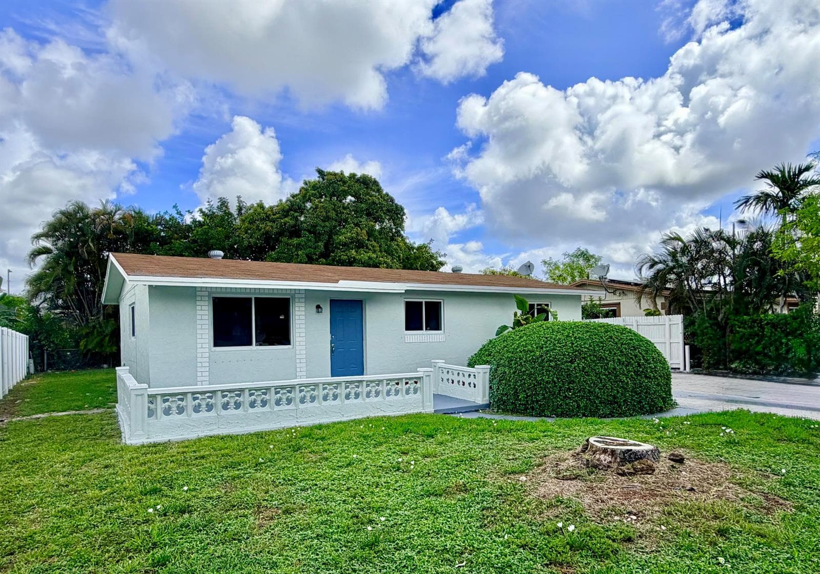 2811 NW 8th Street, Pompano Beach FL 33069 photo 2