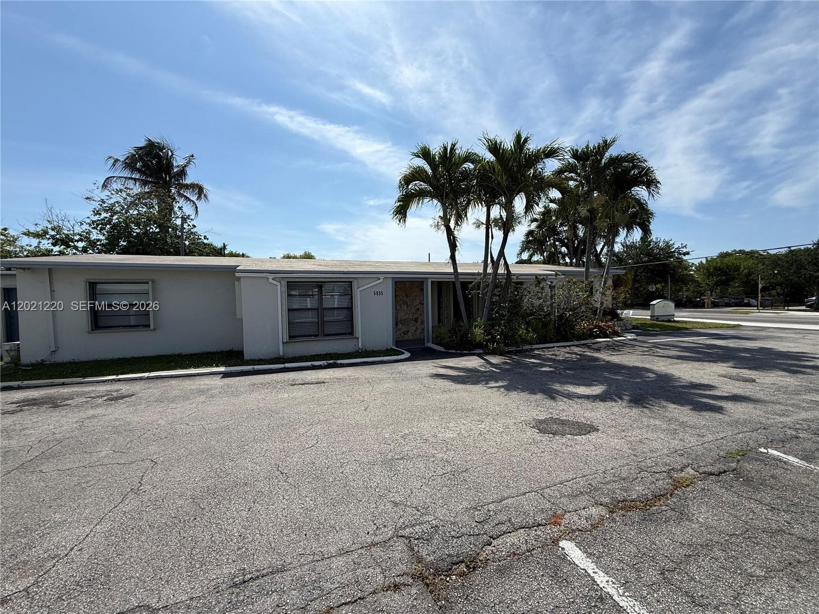 5935 Taft St, Hollywood FL 33021 photo 2