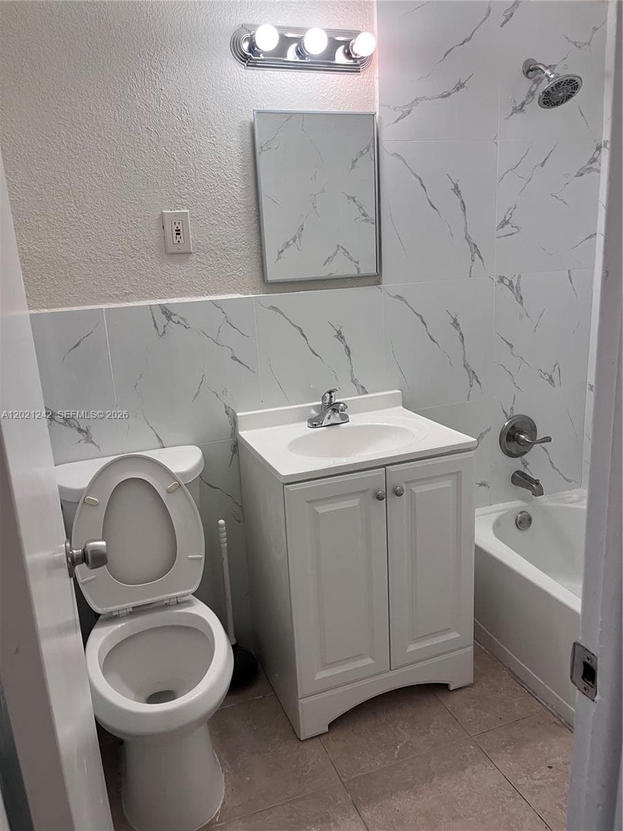 109 NW 14th Way # 1-4, Dania Beach FL 33004 photo 5