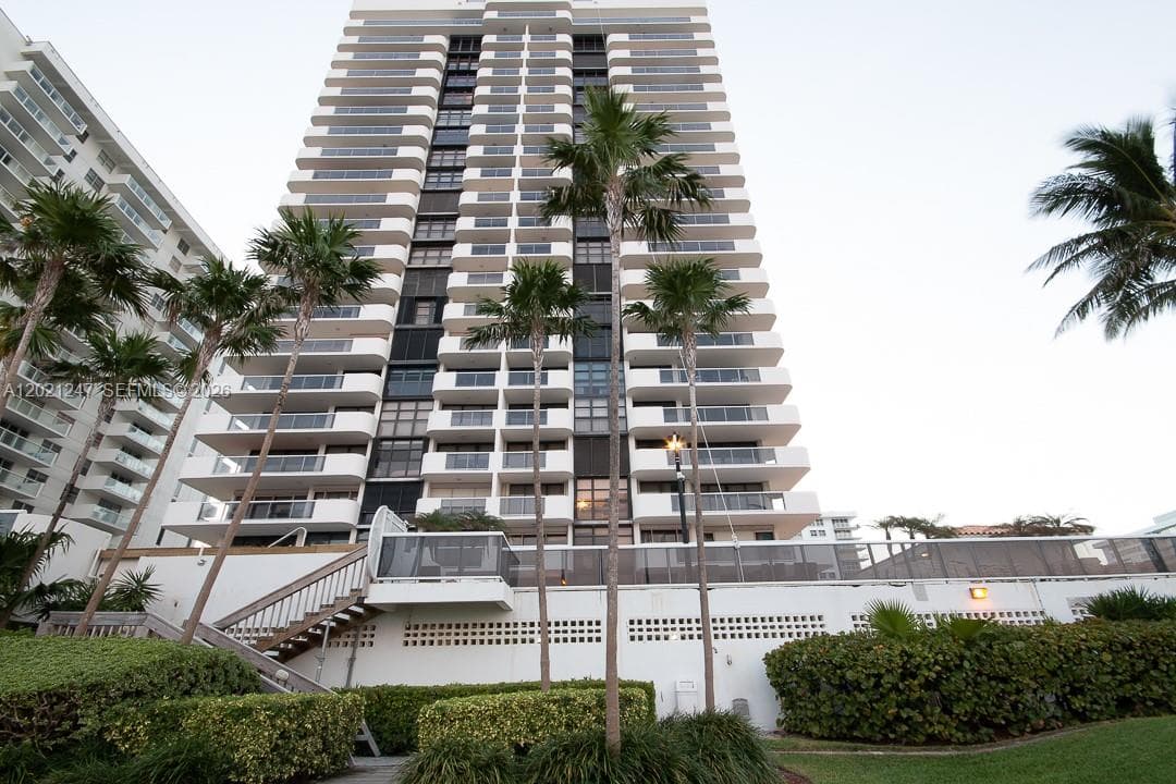 5757 Collins Ave # 703, Miami Beach FL 33140