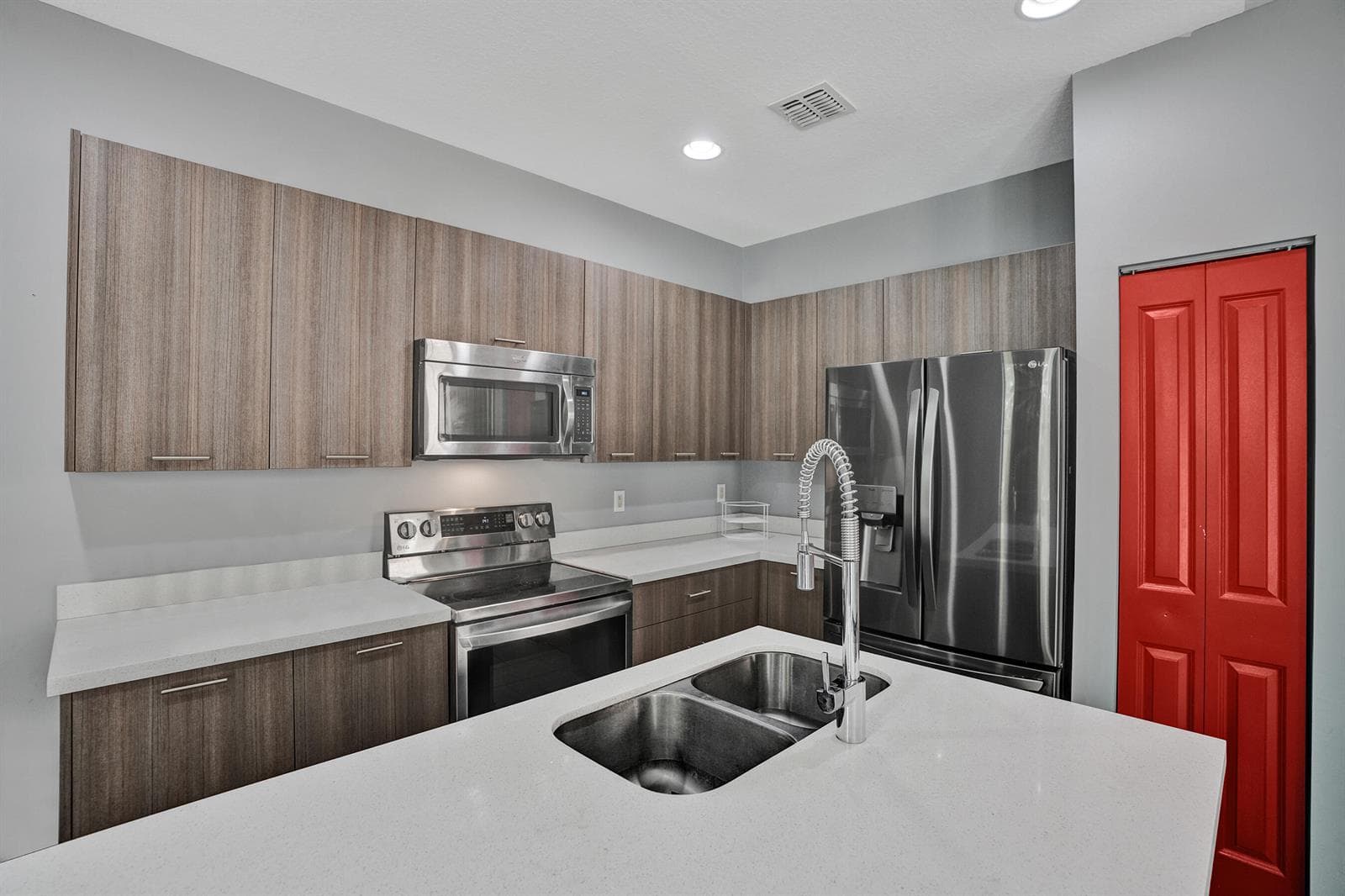5902 NW 46th Lane, Tamarac FL 33319 photo 5