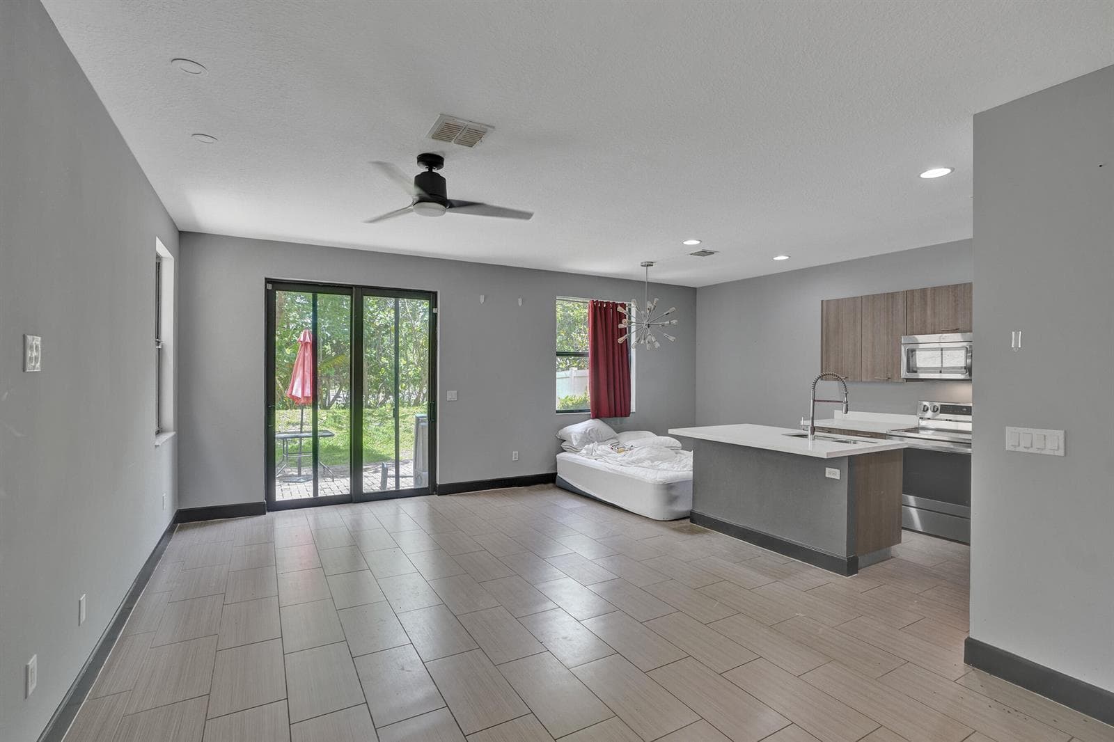 5902 NW 46th Lane, Tamarac FL 33319 photo 4
