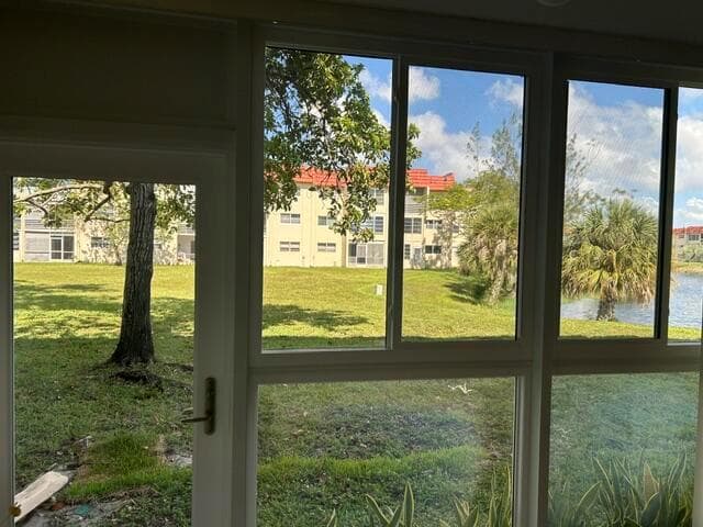 8020 Sunrise Lakes Drive N # 111, Sunrise FL 33322 photo 4
