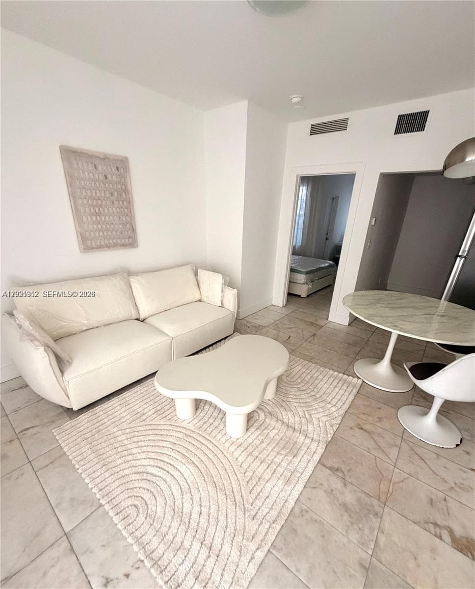 801 8th St # 104, Miami Beach FL 33139 photo 2