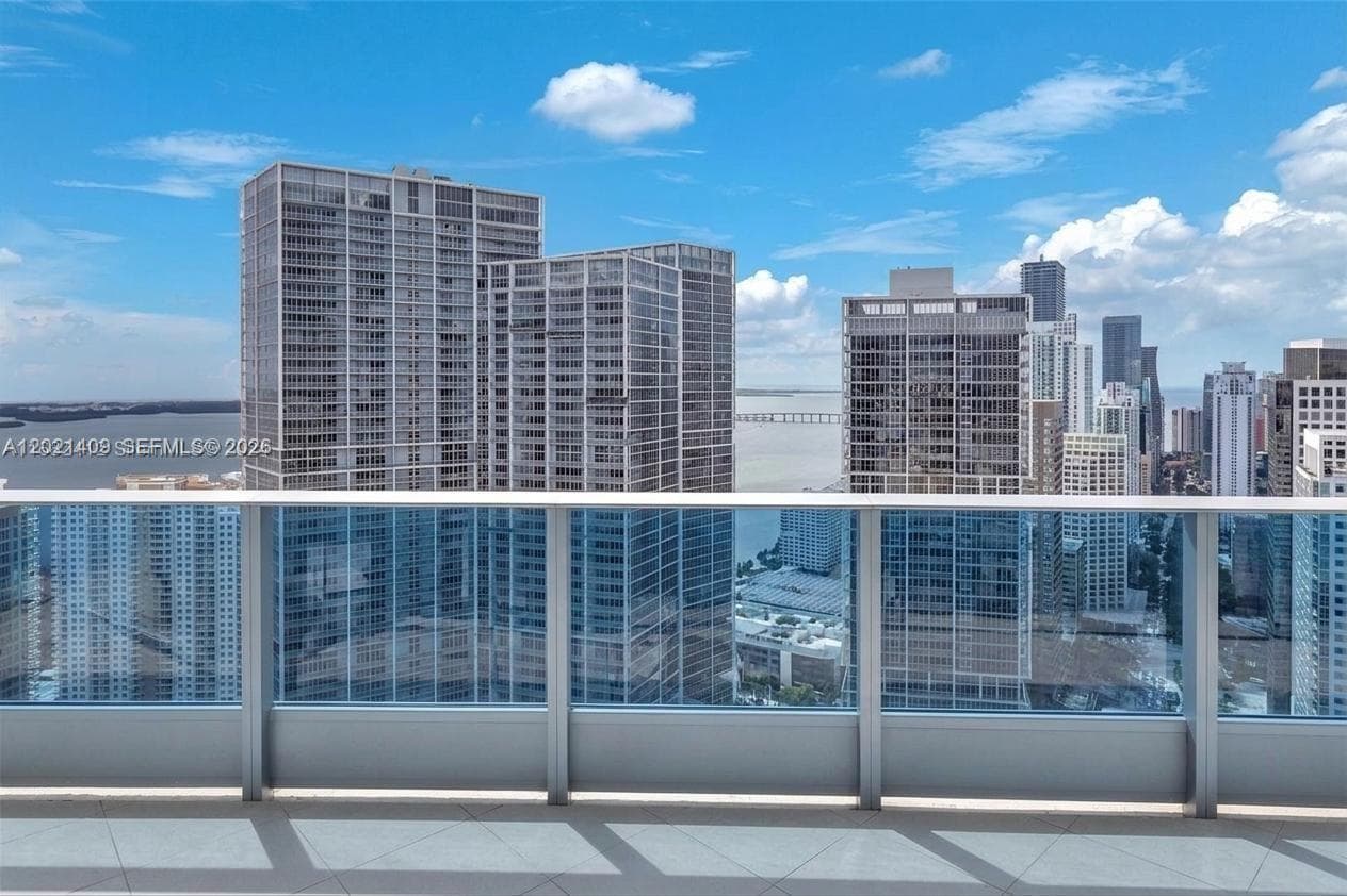 200 Biscayne Boulevard Way # 5004, Miami FL 33131 photo 3