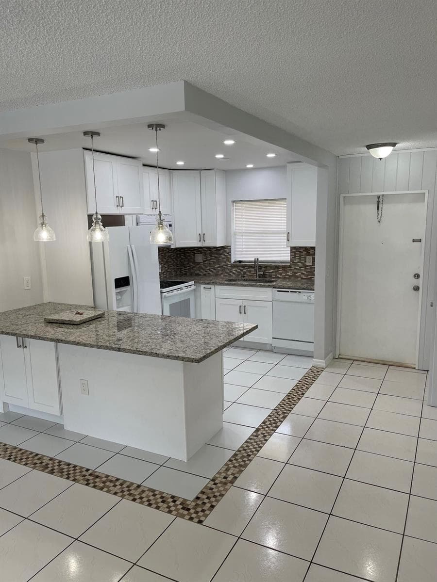 440 SE 2nd Avenue # 5, Deerfield Beach FL 33441 photo 2