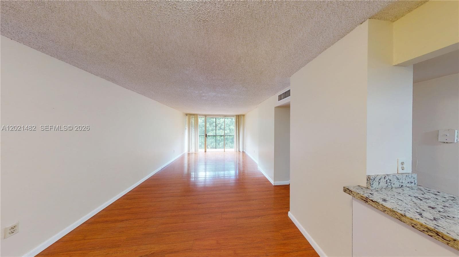 8860 Fontainebleau Blvd # 405, Miami, FL 33172 photo 3
