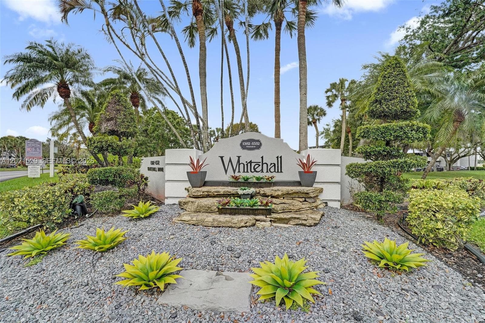 1502 Whitehall Dr # 305, Davie FL 33324