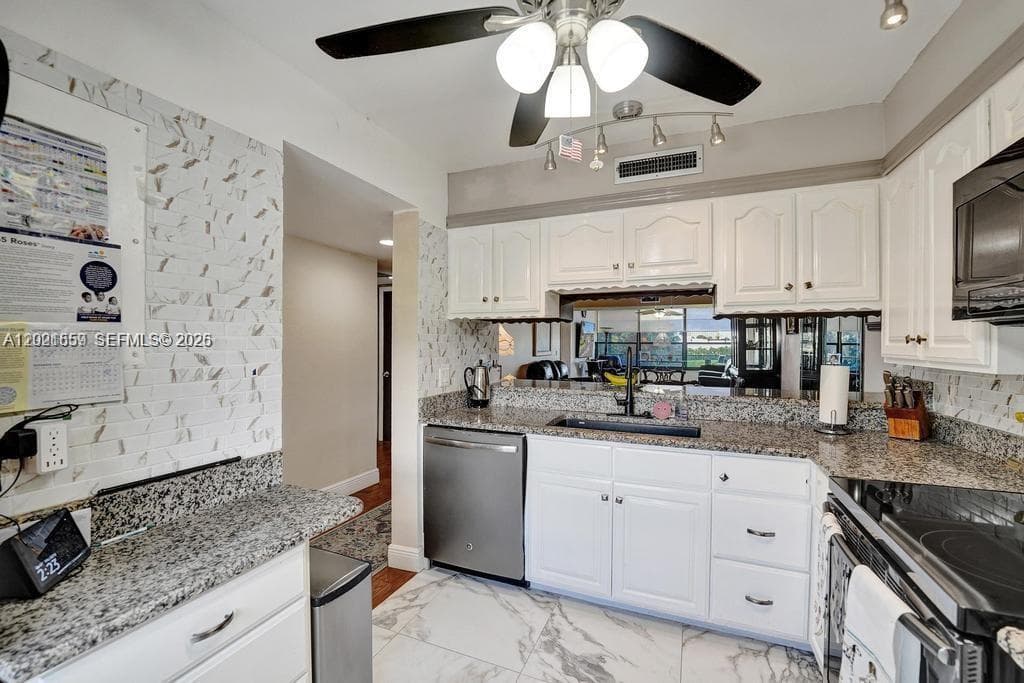 1502 Whitehall Dr # 305, Davie FL 33324 photo 5