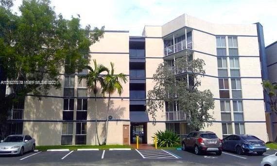 7075 NW 186th St # C207, Hialeah FL 33015 photo 2