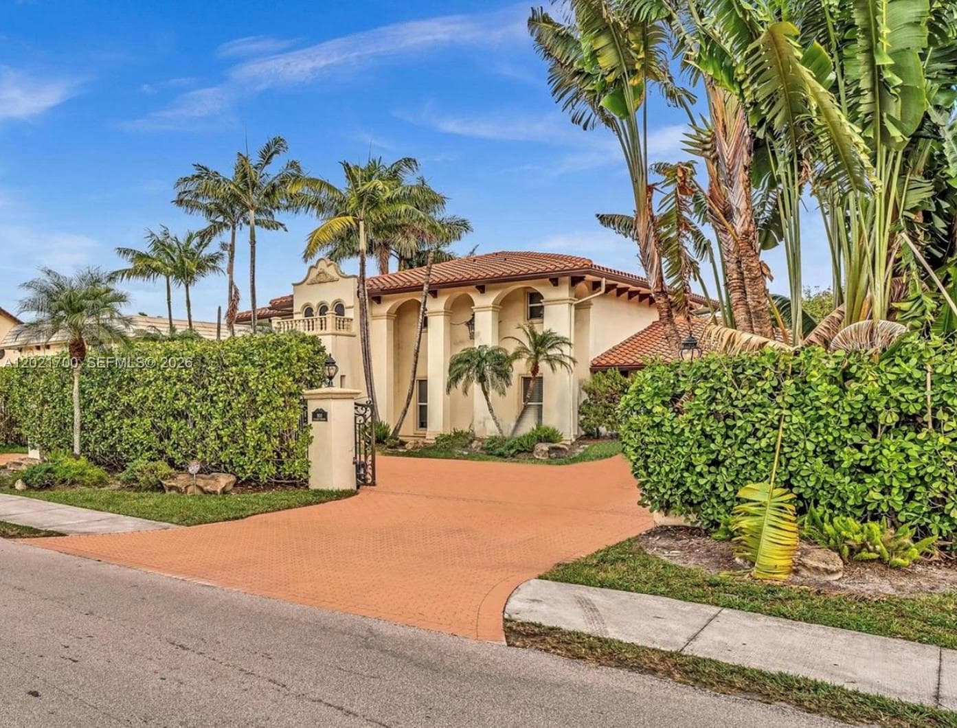 900 Diplomat Pkwy, Hallandale Beach FL 33009 photo 5