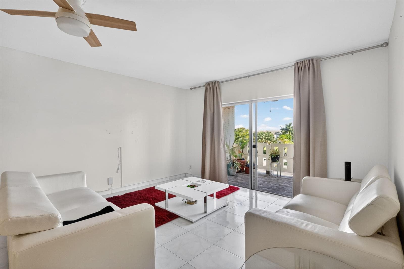4330 Hillcrest Drive # 302, Hollywood FL 33021 photo 5