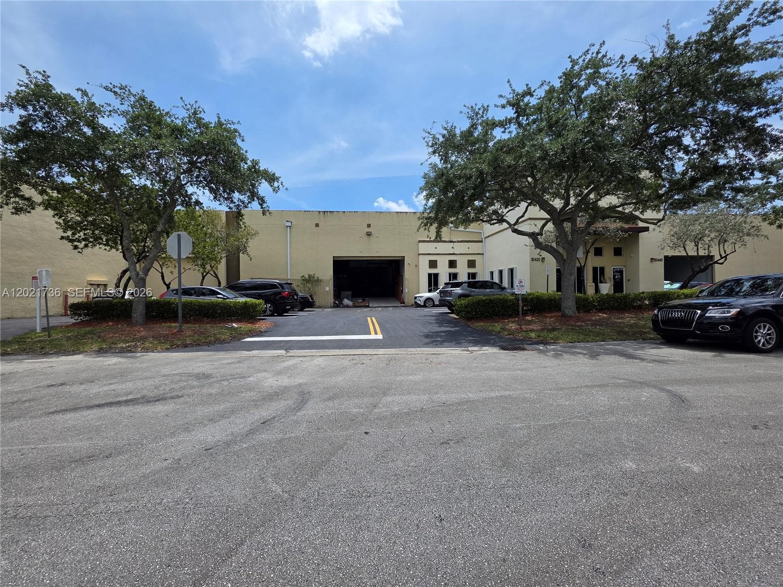 10420 NW 37th Ter, Doral FL 33178 photo 2