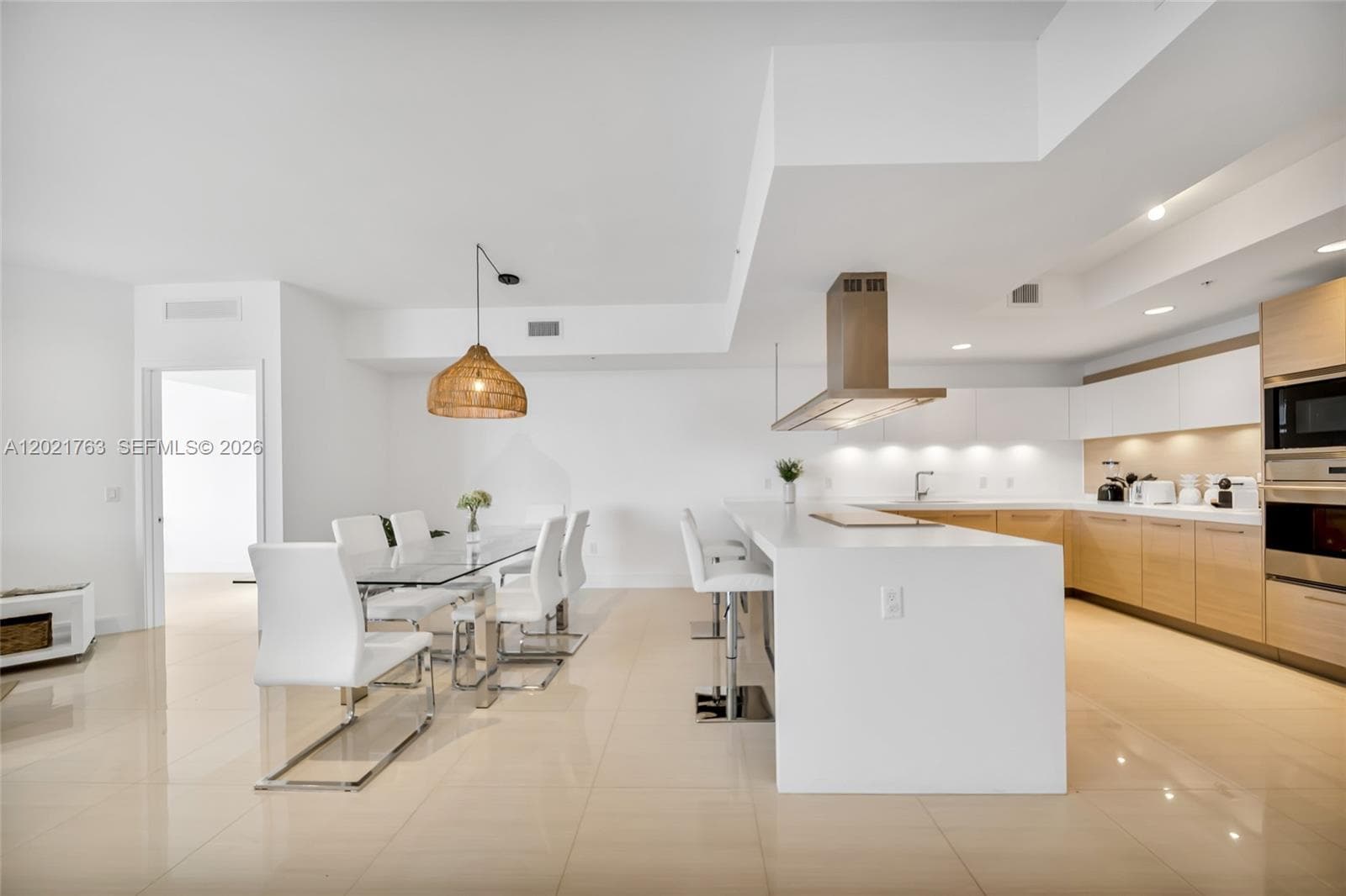 17301 Biscayne Blvd # 907, North Miami Beach FL 33160 photo 5