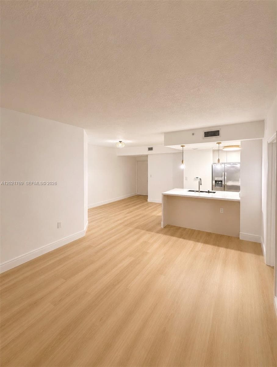 275 NE 18th St # 910, Miami FL 33132 photo 4