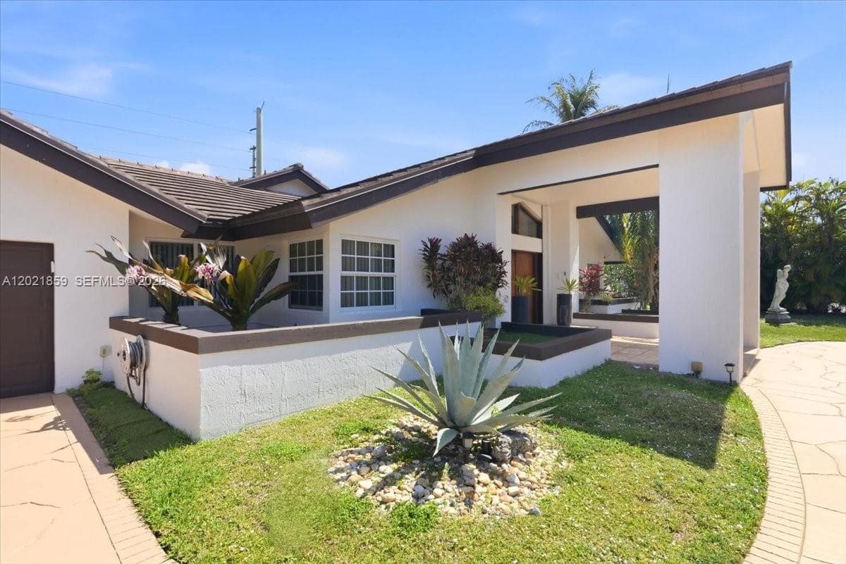 9665 SW 136th St, Miami FL 33176 photo 3