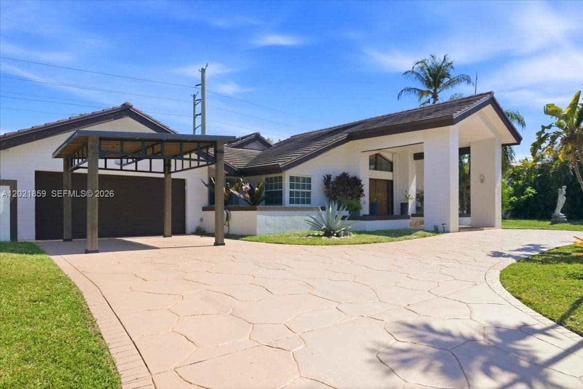 9665 SW 136th St, Miami FL 33176