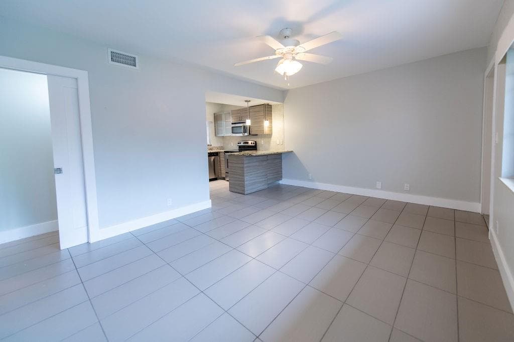 64 Isle Of Venice Drive # 22, Fort Lauderdale FL 33301 photo 2
