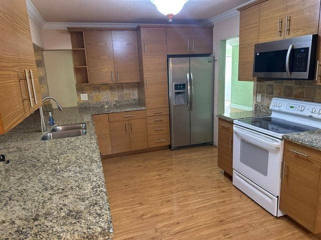 732 SE 11th Avenue, Deerfield Beach FL 33441 photo 4