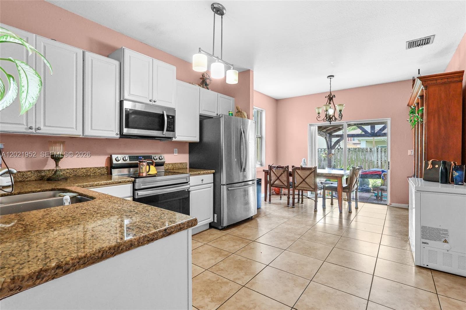 8956 SW 215th Ter, Cutler Bay FL 33189 photo 5