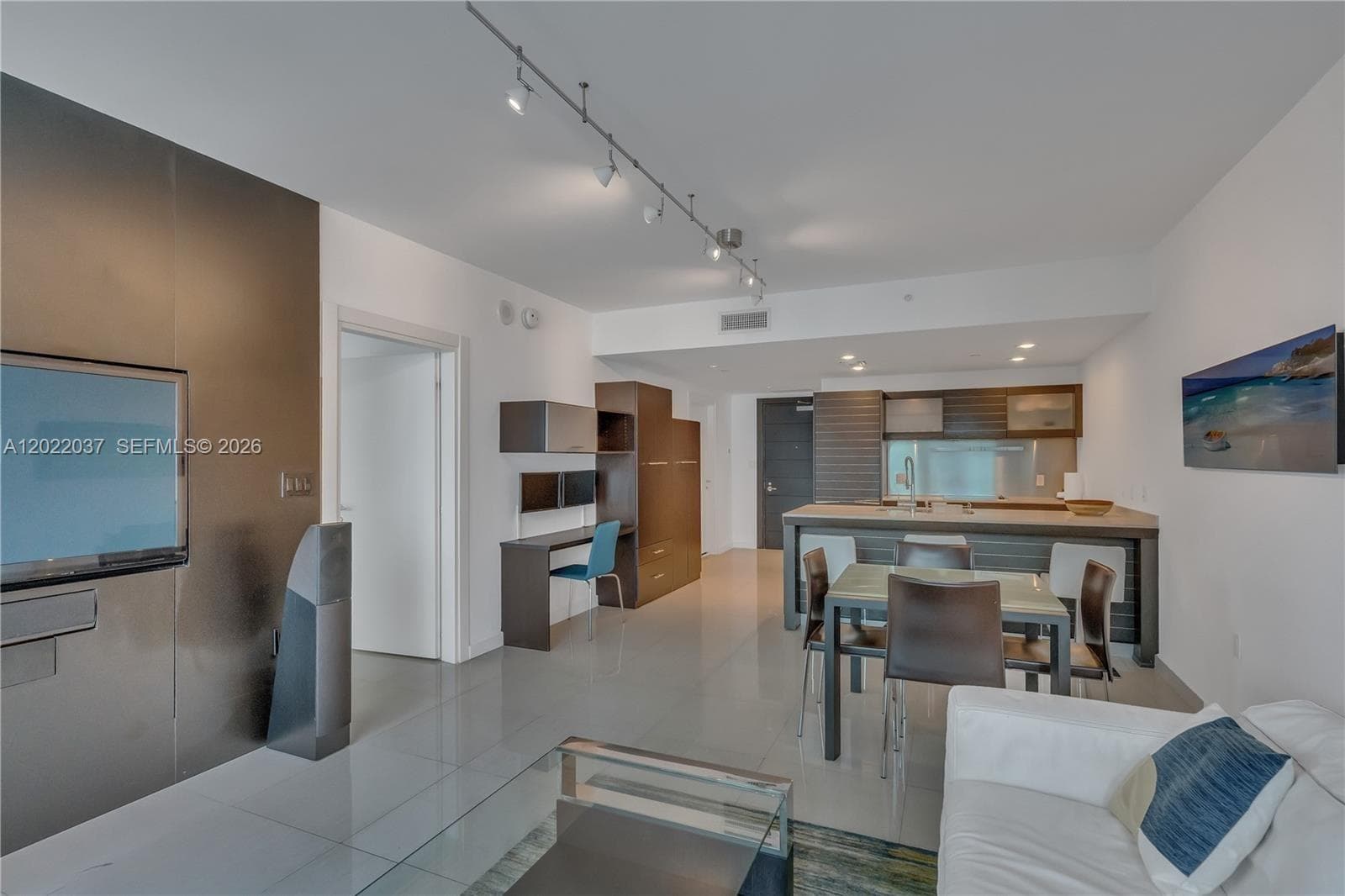 200 Biscayne Boulevard Way # 3911, Miami, FL 33131 photo 3