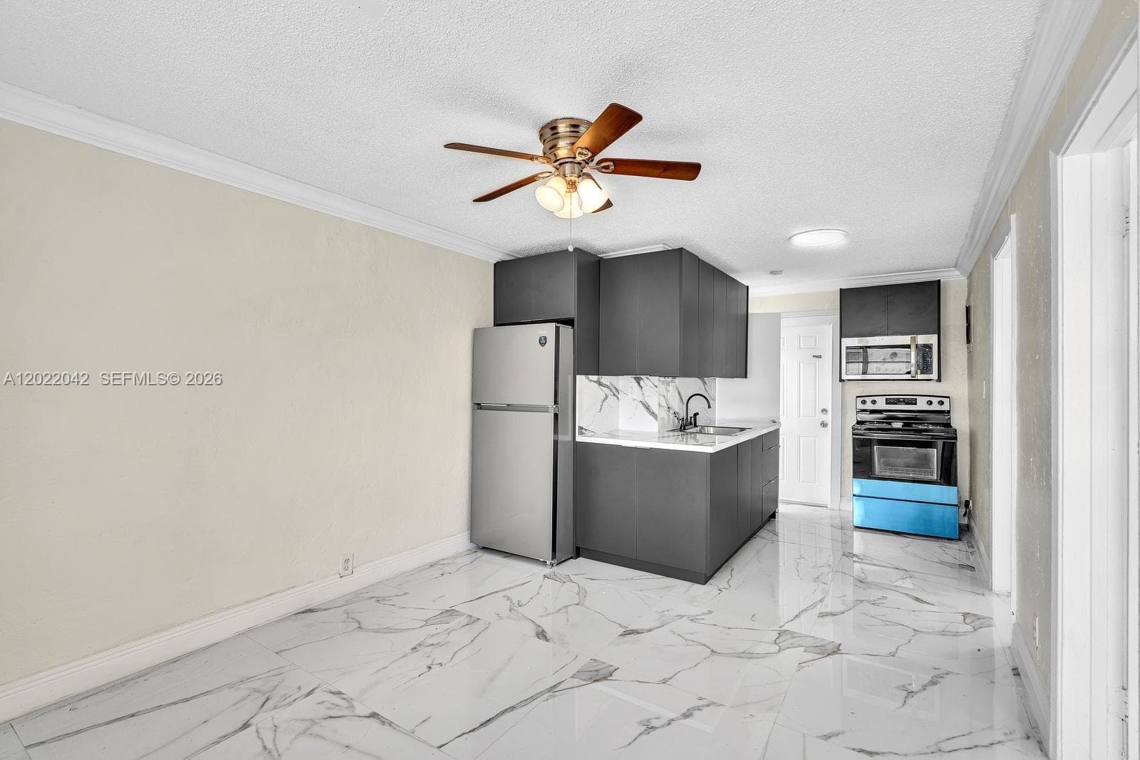5685 Flagler St # 2, Hollywood, FL 33023 photo 5