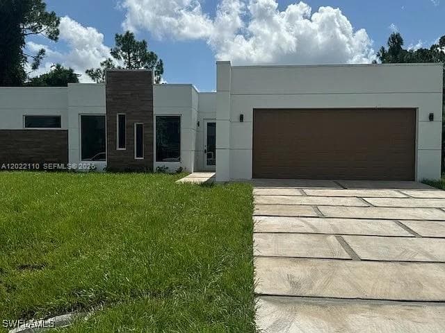 55 S Colin ave, Lehigh Acres FL 33976