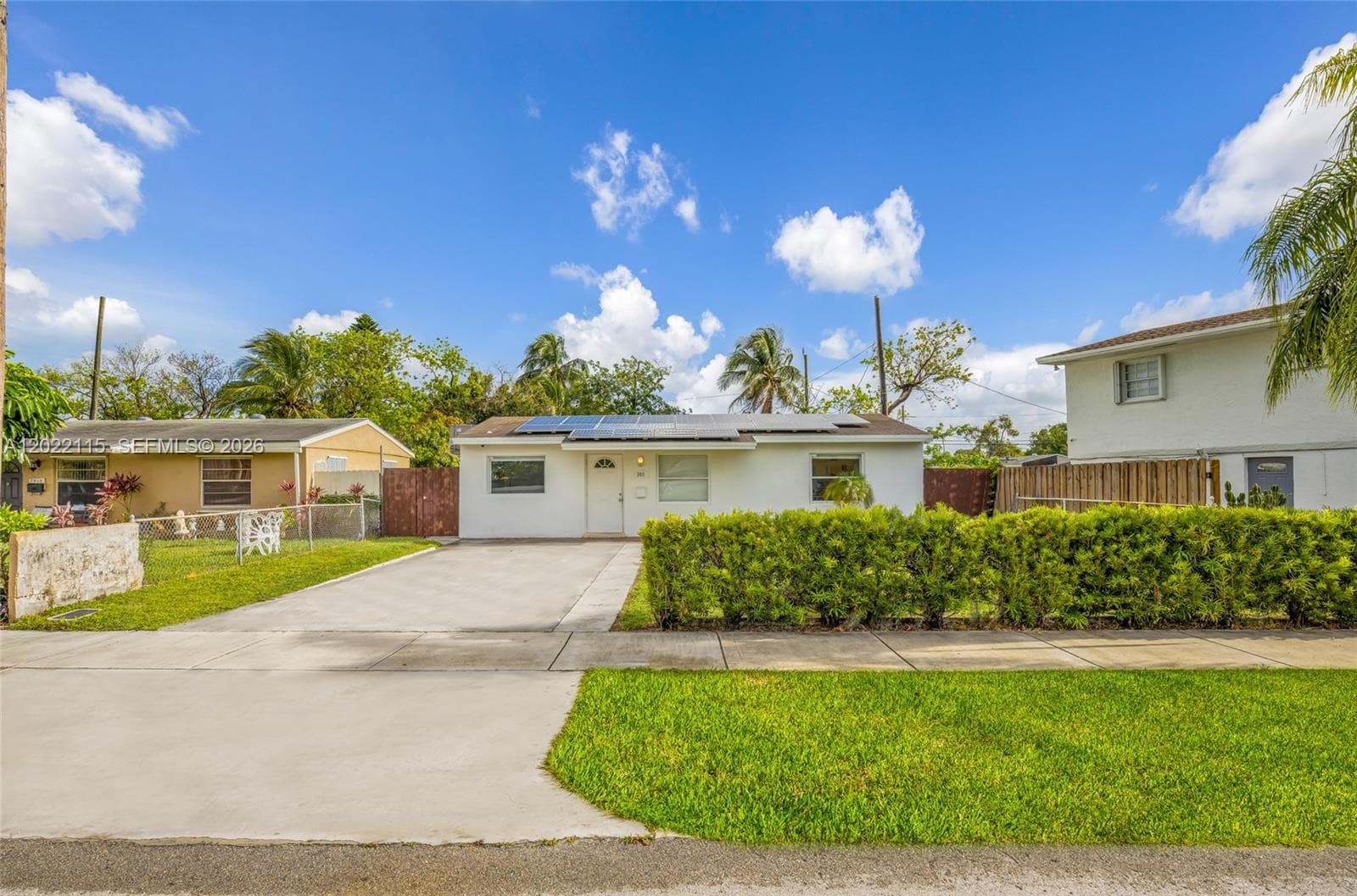 2411 Fletcher St, Hollywood FL 33020 photo 2