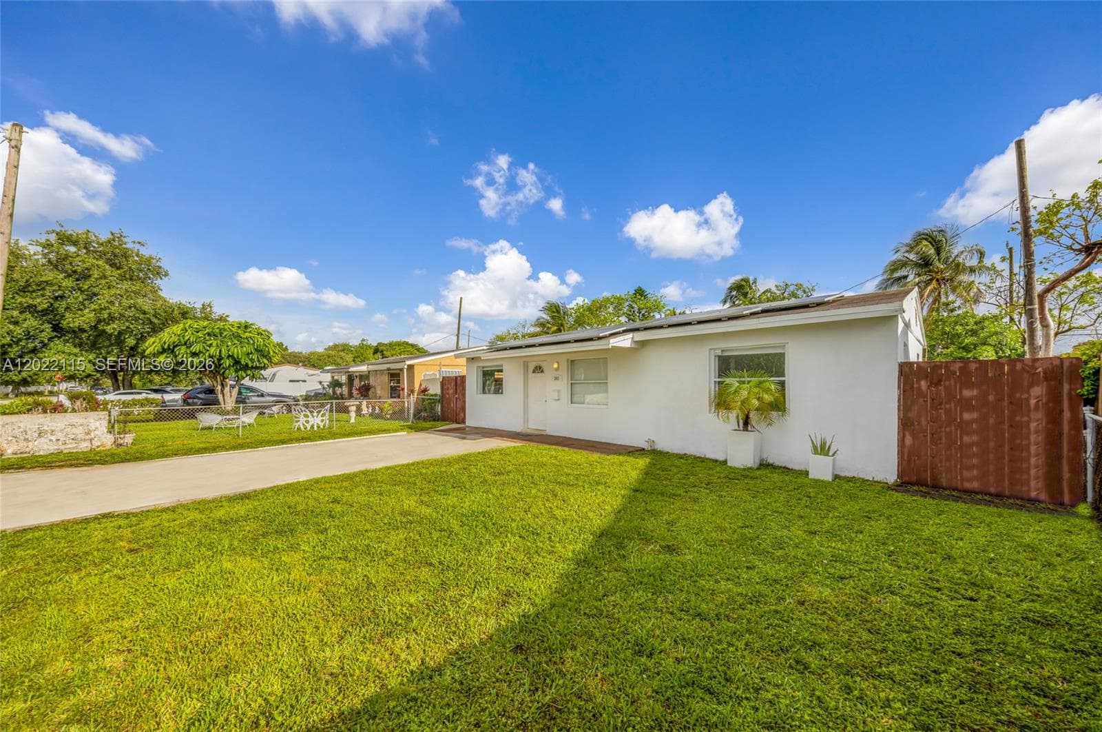 2411 Fletcher St, Hollywood FL 33020 photo 3