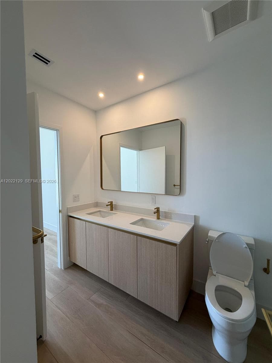 90 NE 32nd ST # 1110, Miami FL 33145 photo 3