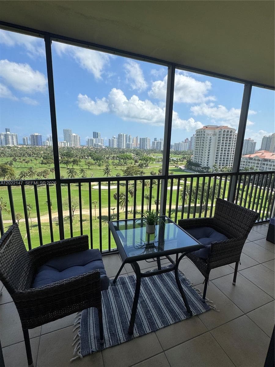 20335 W Country Club Dr # 1205, Aventura FL 33180 photo 3