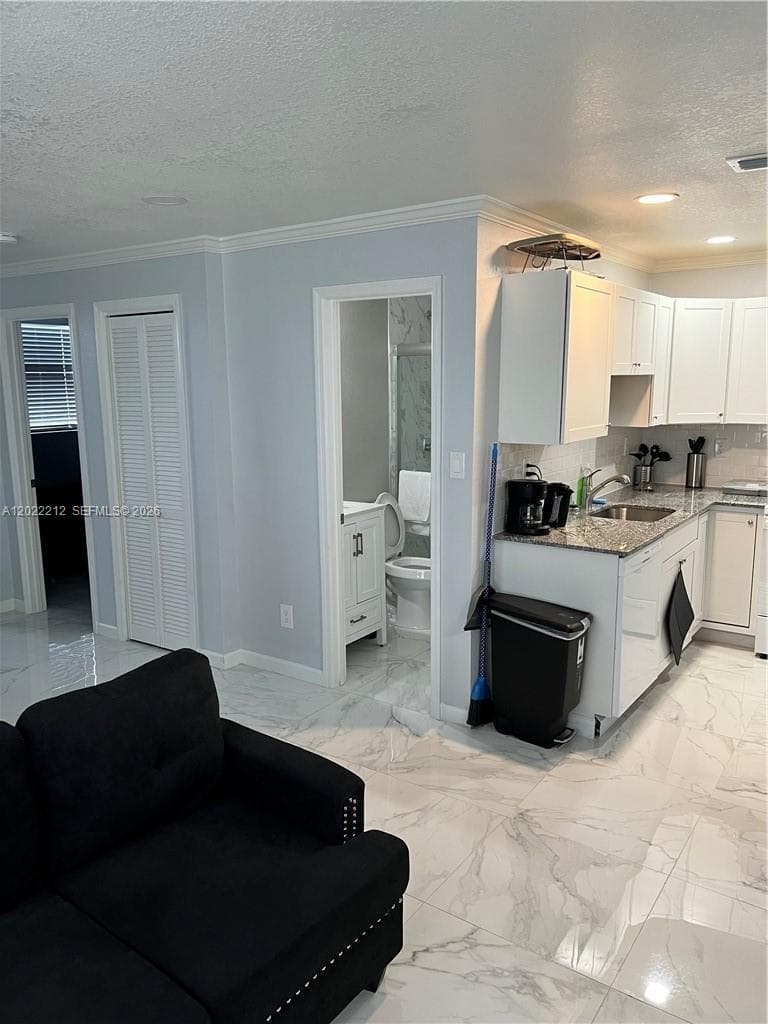 2240 Simms St, Hollywood FL 33020 photo 4