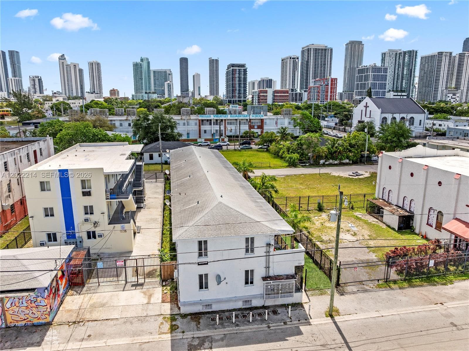 1829 NW 2nd Ct, Miami FL 33136 photo 3