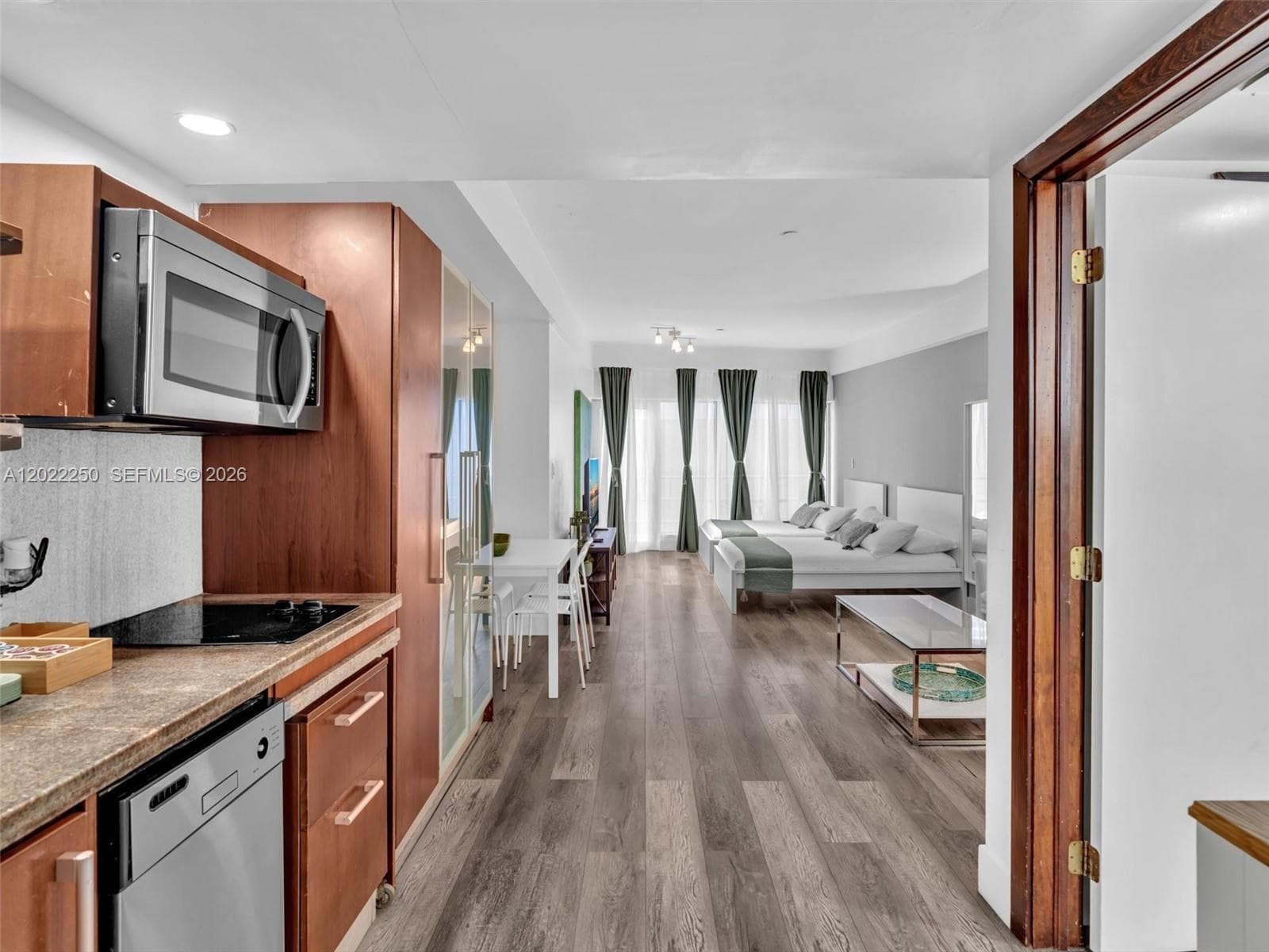 1052 Ocean Dr # C203, Miami Beach, FL 33139 photo 2