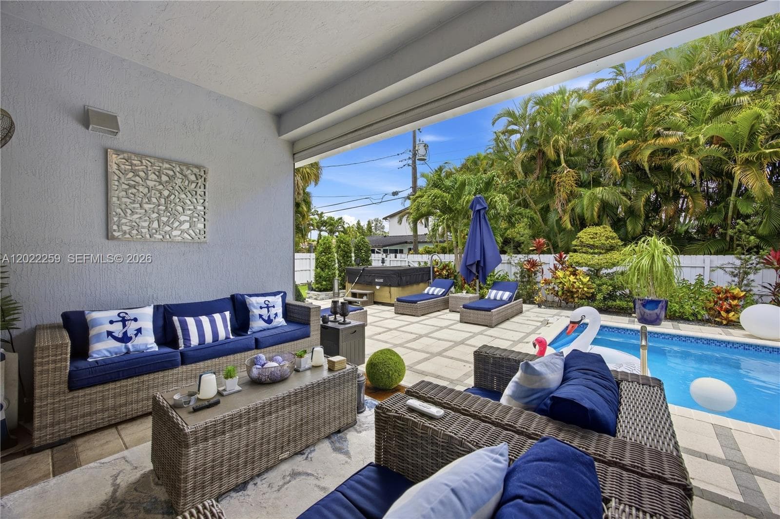 105 NE 28th Ct, Wilton Manors FL 33334 photo 2