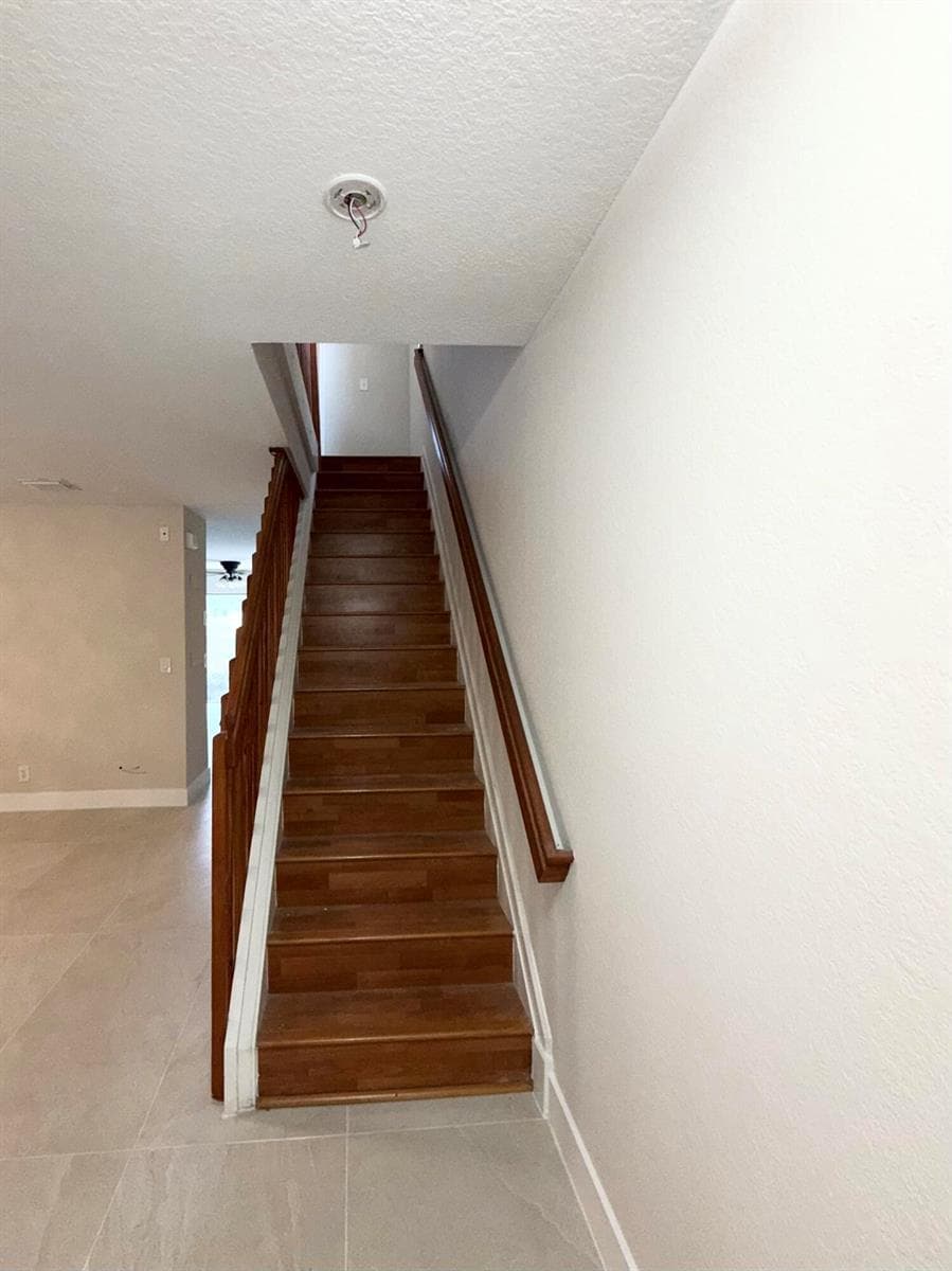 816 Summit Lake Drive, West Palm Beach FL 33406 photo 4