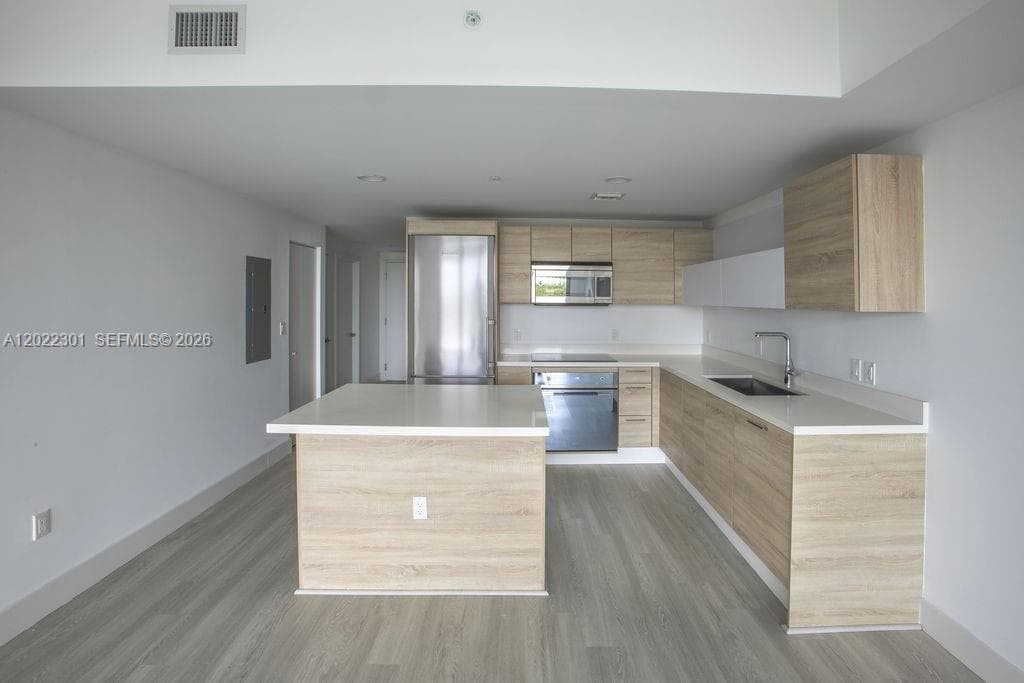 16385 N Biscayne Blvd # 403, North Miami Beach FL 33160 photo 5