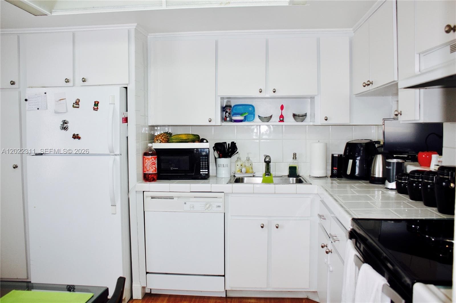 18555 NE 14th Ave # 702A, Miami FL 33179 photo 2
